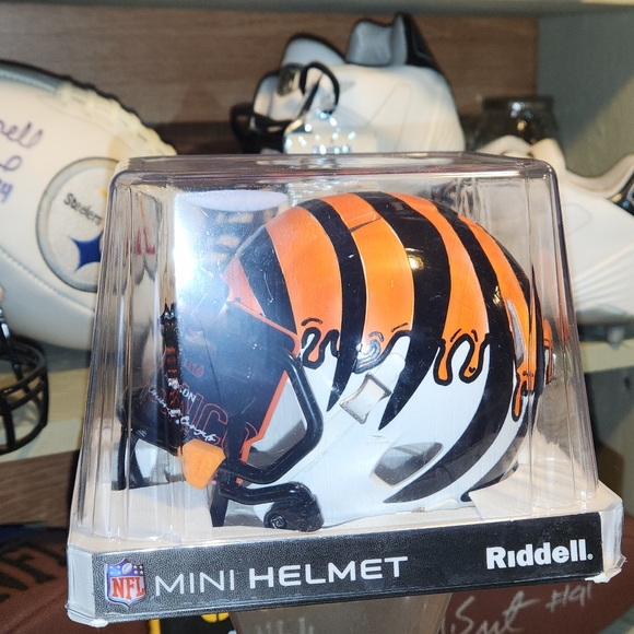 Ochocinco Bengals Chad Johnson Autographed mini helmet Cincinnati Bengals - Picture 11 of 13